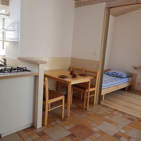 Pokoje I Apartamenty Przy Sosnowej Poddąbie Exterior foto