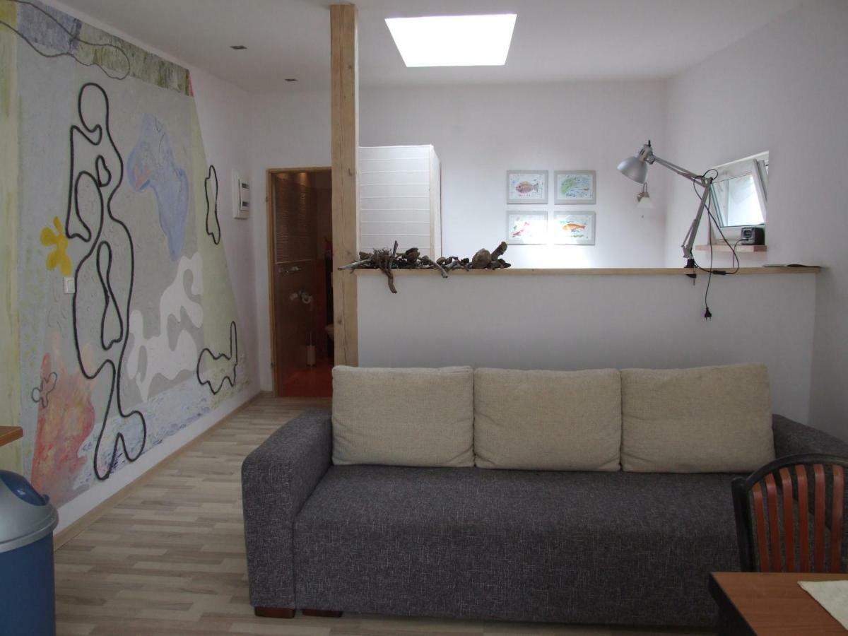 Pokoje I Apartamenty Przy Sosnowej Poddąbie Exterior foto